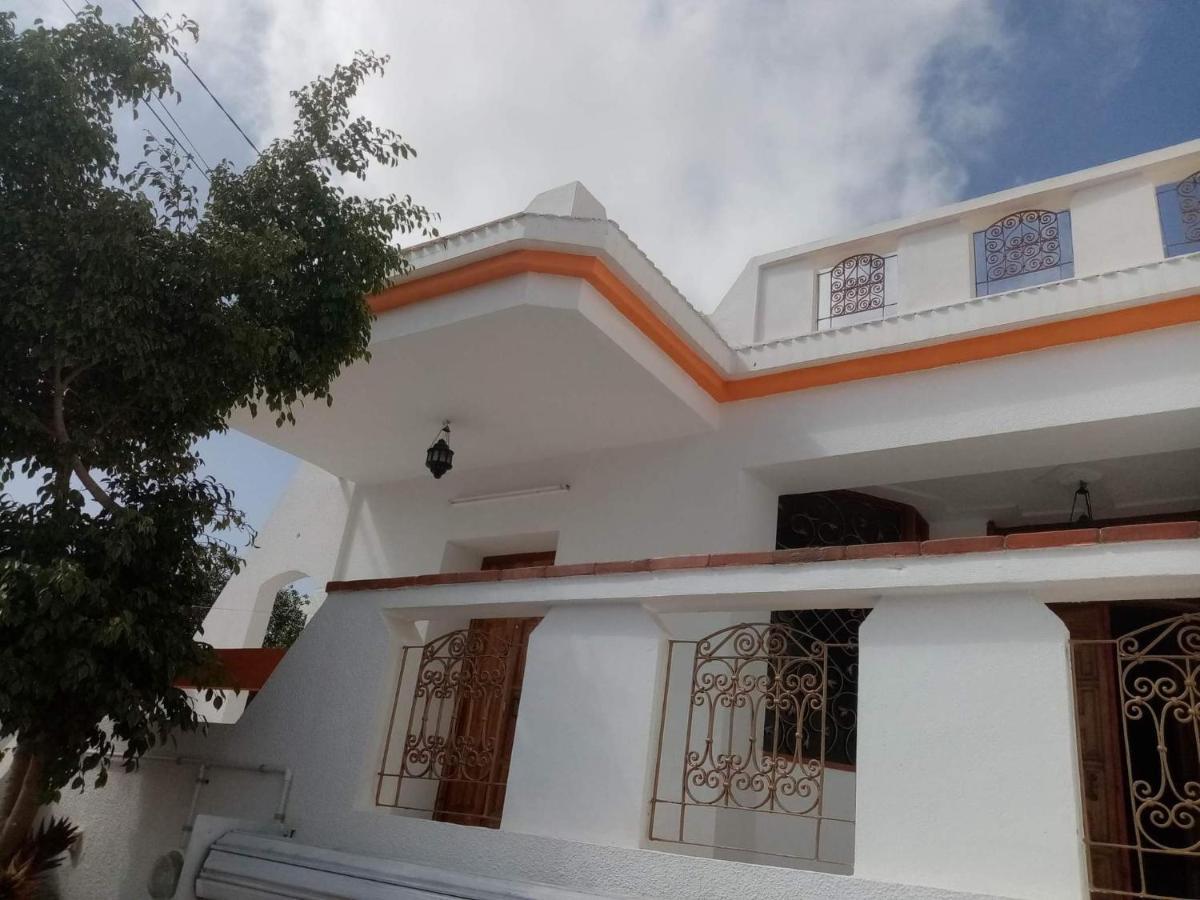 Villa Luxueuse Meublee Sfax ภายนอก รูปภาพ